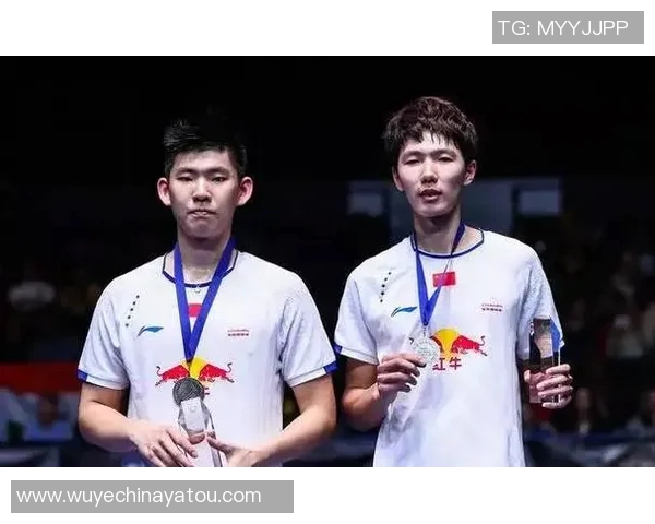 武汉羽毛球队中路突破的秘密与深度解析探讨 武汉羽毛球队中路突破的秘密与深度解析探讨