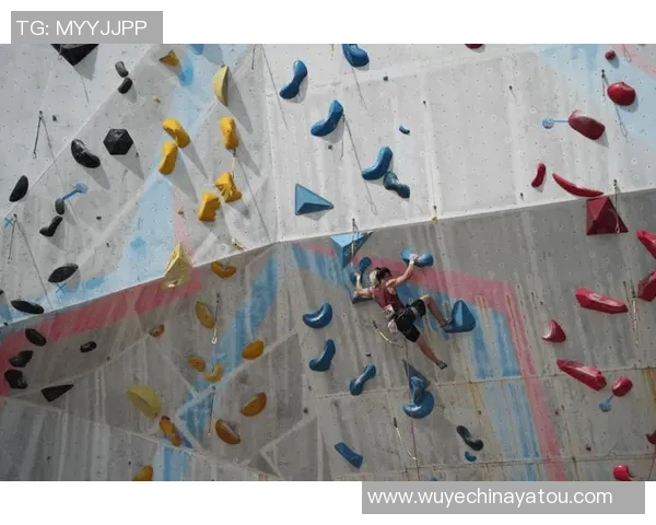 杭州攀岩队团队协作引发热议探讨攀岩运动中的合作与竞争关系 杭州攀岩队团队协作引发热议探讨攀岩运动中的合作与竞争关系