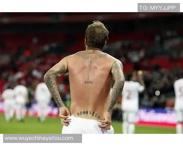 足球明星手背纹身艺术揭秘展现个性与信仰的独特魅力 足球明星手背纹身艺术揭秘展现个性与信仰的独特魅力