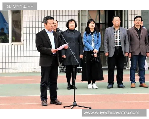 足球明星齐齐哈尔之行引发热议球迷期待见面会盛况 足球明星齐齐哈尔之行引发热议球迷期待见面会盛况